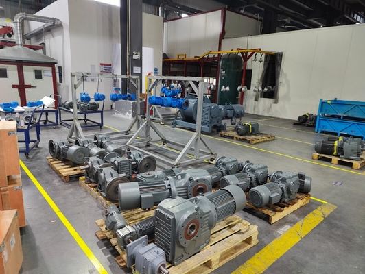 แรงบิดสูง K Series Helical Bevel Gear Box เกียร์ AC เกียร์มอเตอร์เกียร์ไฟฟ้า